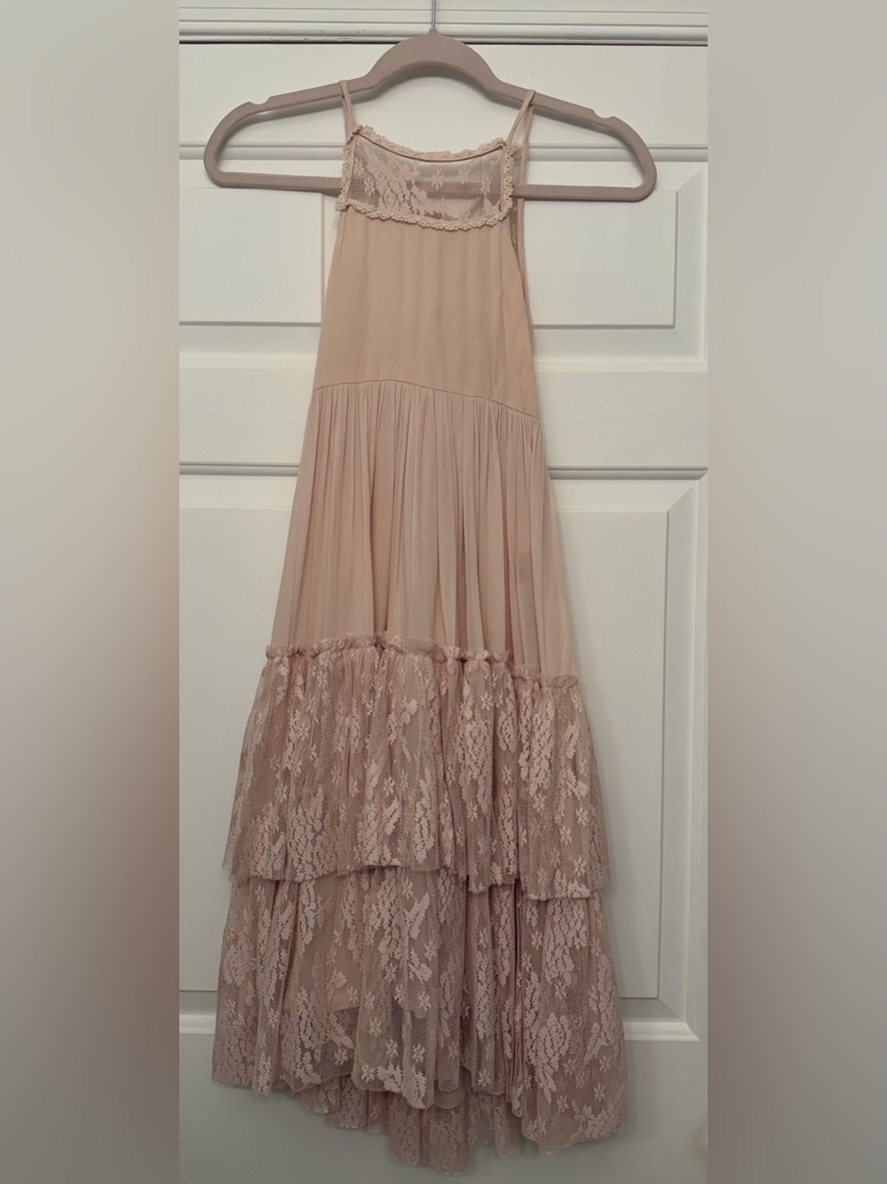 Joyfolie Catrin Dusty Blush Lace Tiered Halter Dress - Picture 4 of 5